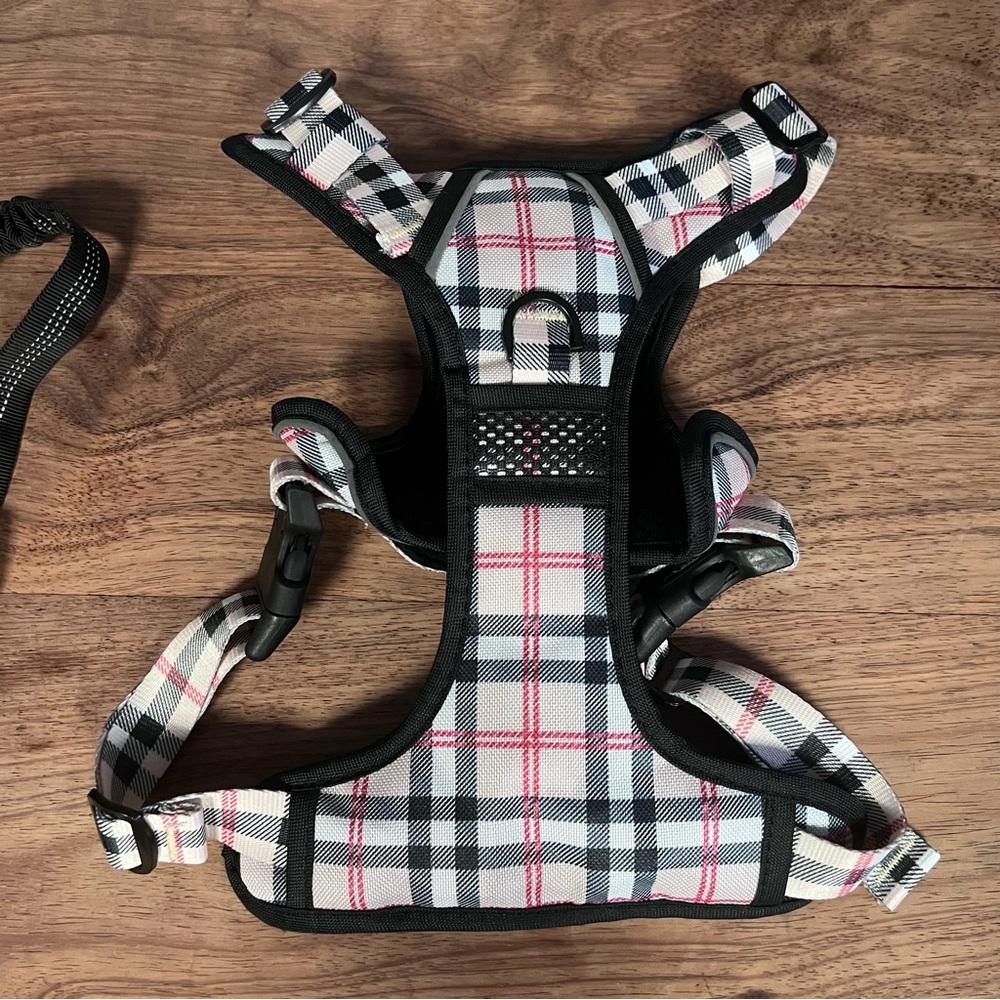 CLEAR OUT SALE! NWOT Plaid Padded Dog Harness with Matching Rope Leash Size L - Picture 4 of 17